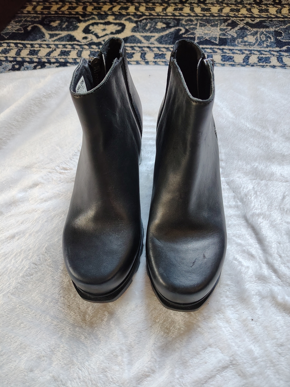 Sorel Black Leather Ankle Booties Inside Wedge Heel